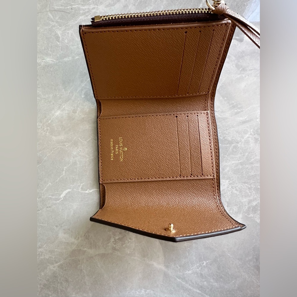 LV wallet - Picture 5 of 5